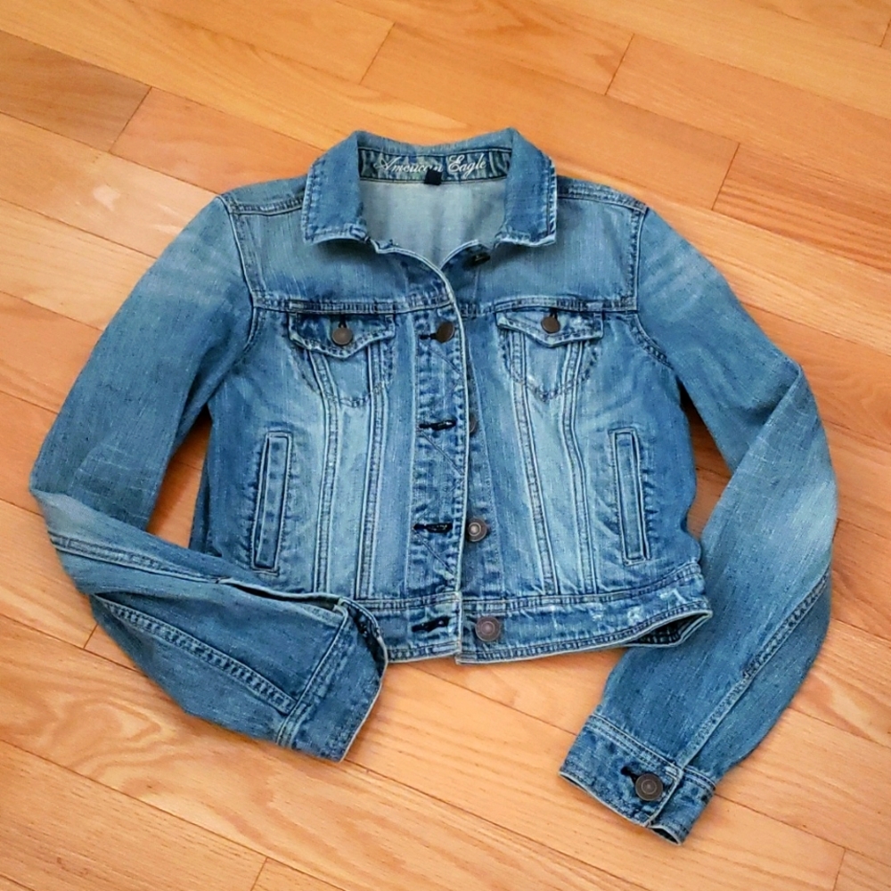 American Eagle Outfitters Denim Trucker Jacket W/Skeletrino Size Medium